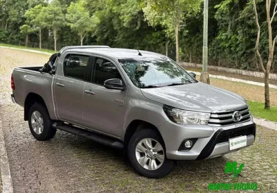 Toyota hilux 2.7 sr 4x2 cd 16v flex 4p automático