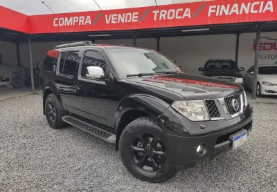 Pathfinder 7 lugares 4x4 