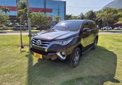Hilux sw4 7 lugares