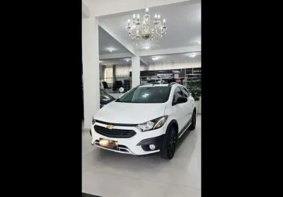 Chevrolet onix hatch activ 1.4 8v flex 5p mec.  - branca - 2018/2019