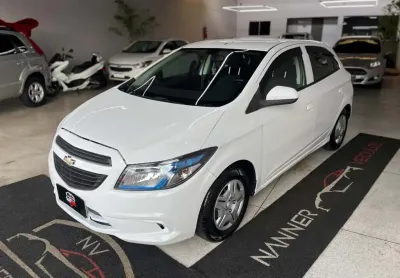 Gm - chevrolet onix hatch joy 1.0 8v flex 5p mec. 2017 flex