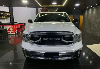 Ram classic 2023 5.7 v8 gasolina laramie cd 4x4 automático