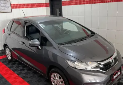 Honda fit lx 1.5 2018 – espaçoso, econômico e super confiável!