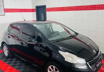 Peugeot 208 Active Pack 1.5 Flex 2015 – Moderno, Econômico e Cheio de Estilo!