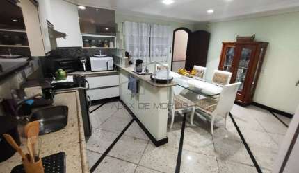 Excelente Casa - 650m² - 3 Quartos, 2 Suítes, Psicina, Sauna, Churrasqueira, Terraço Coberto, 3 Vag
