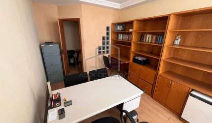 Ótima sala para escritório a venda, com 1 banheiro, 28m2 com vista para o baía de Vitória