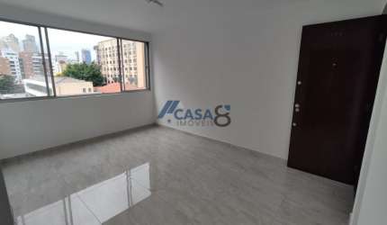 Apartamento Reformado│ 1 vaga de garagem │ Mercês divisa com o Centro