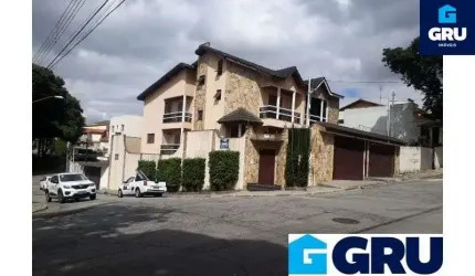sobrado localizado Jardim Santa Mena