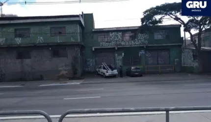 Ótimo galpão localizado na V. Prudente