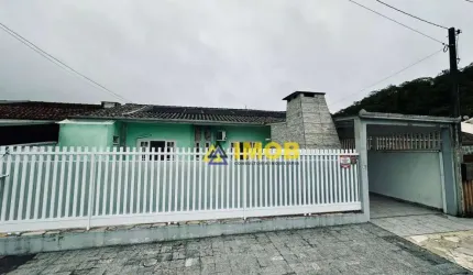 CASA 3 QUARTOS CENTRO