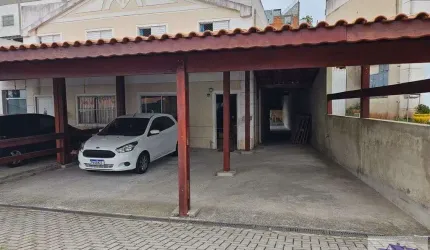 Casas a venda com 3 quartos condomínio Parque Real Bairro Jardim Isis. CotiaSP