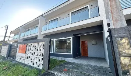Sobrado para venda com 3 quartos em Matinhos