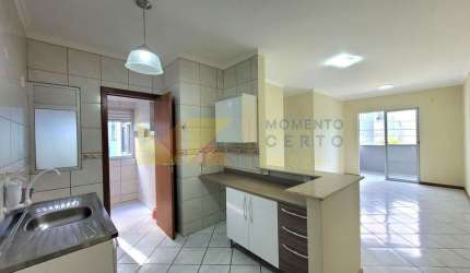 Apartamento com 3 quartos para alugar na Rua Johann Ohf, 1333, Passo Manso, Blumenau, 77 m2 por R$ 1.600