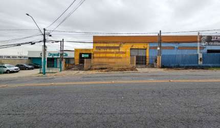 Terreno com Barracão à Venda no Rebouças – 931m² de Potencial em Localização Privilegiada