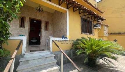 Casa com 3 dormitórios à venda por R$ 650.000,00 - Trindade - São Gonçalo/RJ