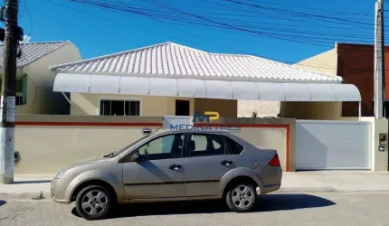 Casa com 3 dormitórios à venda, 180 m² por R$ 580.000,00 - Ubás - Iguaba Grande/RJ