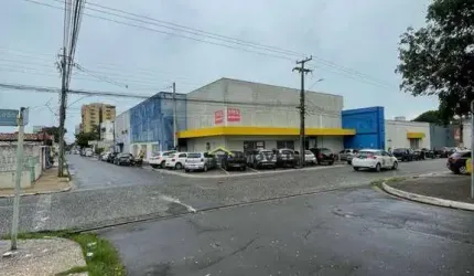 Galpão medindo 700m² para aluguel no Centro - Teresina/Pi