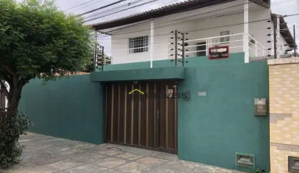 Casa Residencial- à Venda- 04 Quartos, sendo 01 suíte