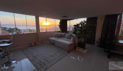 Cobertura linear com 4 dormitórios, vista sensacional à venda, 234 m² - Abraão - Florianópolis/SC