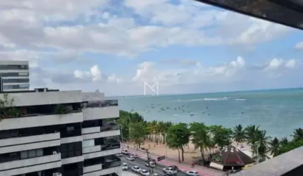 Cobertura duplex na beira-mar de Ponta Verde disponível para venda