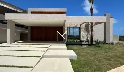 CASA EM CONDOMÍNIO FECHADO COM 4/4