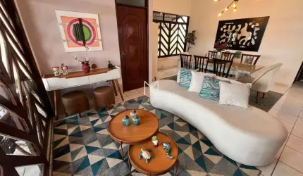 CASA COM 4/4 NO ANTARES DISPONÍVEL PARA VENDA