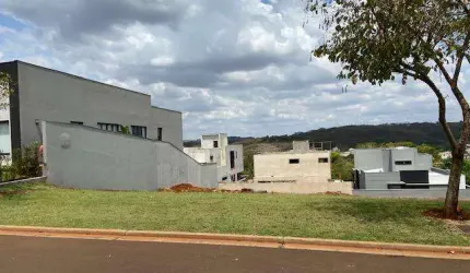 Terreno em ilha Alphaville 2