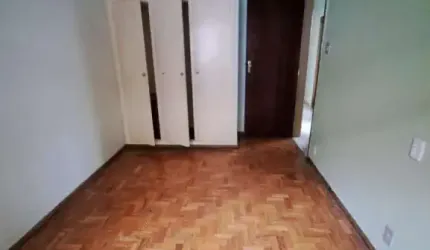 Linda casa no Campos Eliseos