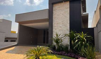 Casa com acabamento diferenciado no Jd San Marco