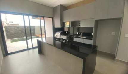 Casa com armarios no Quinta da Mata