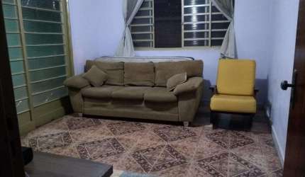 Casa com 3 dorm no Sumarezinho