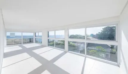 Cobertura com 3 quartos para alugar na Dr. Possidonio da Cunha, 165, Vila Assunção, Porto Alegre por R$ 19.000