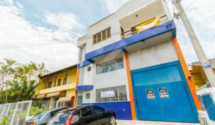 Barracão / Galpão / Depósito à venda na Rua Gonçalves Ledo, 637, Jardim Botânico, Porto Alegre por R$ 900.000
