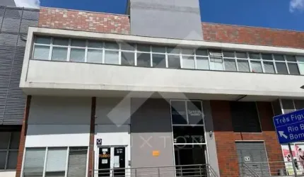 Sala comercial para alugar na Avenida Protásio Alves, 2971, Petrópolis, Porto Alegre por R$ 4.600