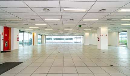 Sala comercial para alugar na Dolores Alcatraz Caldas, 90, Praia de Belas, Porto Alegre por R$ 31.520