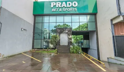 Prédio para alugar na Avenida Cristóvão Colombo, 2452, São João, Porto Alegre por R$ 45.000