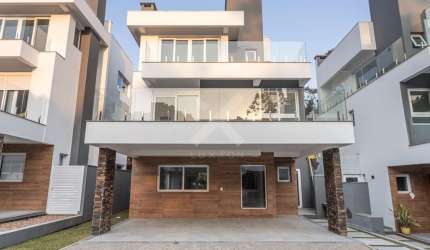 Casa em condomínio fechado com 3 quartos para alugar na Avenida Coronel Marcos, 1239, Pedra Redonda, Porto Alegre por R$ 19.900