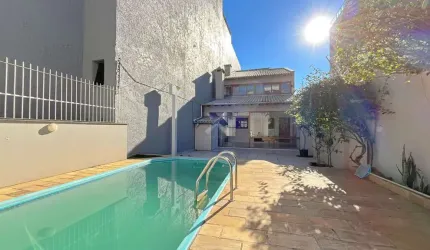 Casa com 3 quartos à venda na Rua Barão do Guaíba, 719, Menino Deus, Porto Alegre por R$ 2.100.000