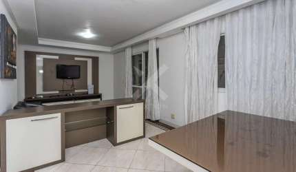 Casa em condomínio fechado com 3 quartos para alugar na Avenida Willy Eugênio Fleck, 1500, Sarandi, Porto Alegre por R$ 6.000