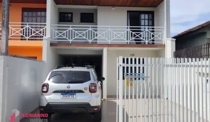Sobrado com 3 quartos, 169 m², à venda por R$ 699.000 São Pedro - São José dos Pinhais/PR