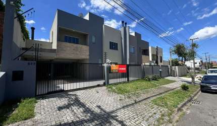 Sobrado 3 dormitorios e suite com hidro no bairro São Cristovão