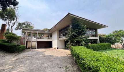 Casa para Reforma com Amplo Terreno no Aristocrata!