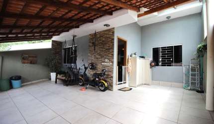 Casa à venda  3 quartos, com Piscina no bairro Rio Pequeno!!