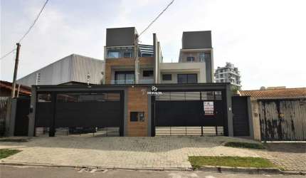 Sobrado Com 03 Suites no Bairro São Pedro