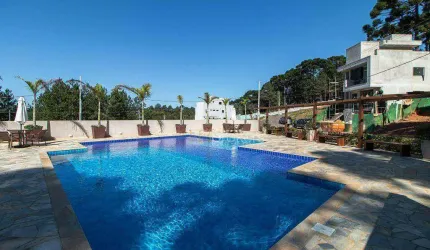 CASA NOVA COM 3 SUÍTES .