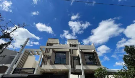 SOBRADO NOVO DE FRENTE PRA RUA