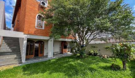 Casa à venda em São Paulo-SP,  Jardim Leonor : 4 quartos, 2 suítes, 3 banheiros, 10 vagas de garagem, 478m² de área. Venha conferir!