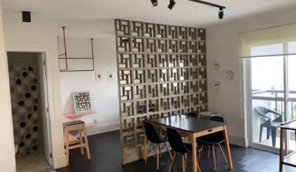Studio mobiliado à venda de 38m² com 1 quarto, sendo 1 suíte, 1 vaga. Mobiliado - Morumbi