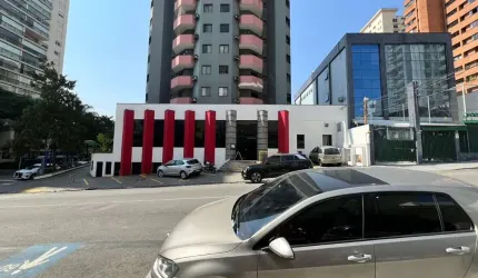 Oportunidade Imperdível no Campo Belo - Ponto Comercial para Venda ou Aluguel!
