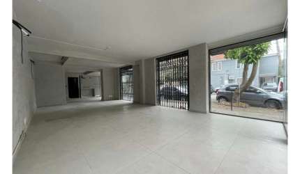 Excelente Oportunidade: Ponto/Loja para Aluguel em Moema, 1 banheiro, 5 vagas de garagem, 190m² de área.